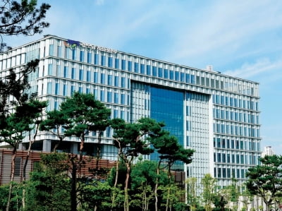 작년 15% 찍던 국민연금 수익률…올해 1% 아래로 '주춤'