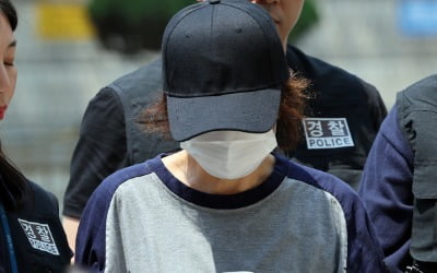 '대리투표' 선거사무원 구속심사…"불법인 줄 몰랐다, 죄송"