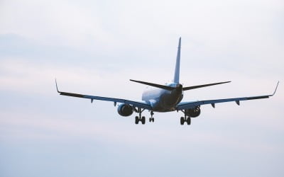 인천공항 도착 여객기서 태어난 아기 사망…경찰 수사 착수