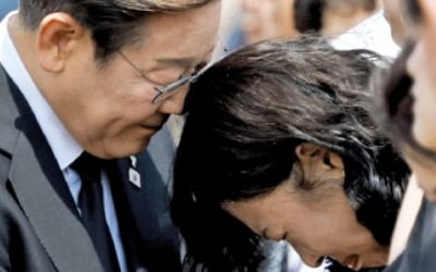 李대통령 "모두를 위한 희생에는 특별한 보상 주어져야"