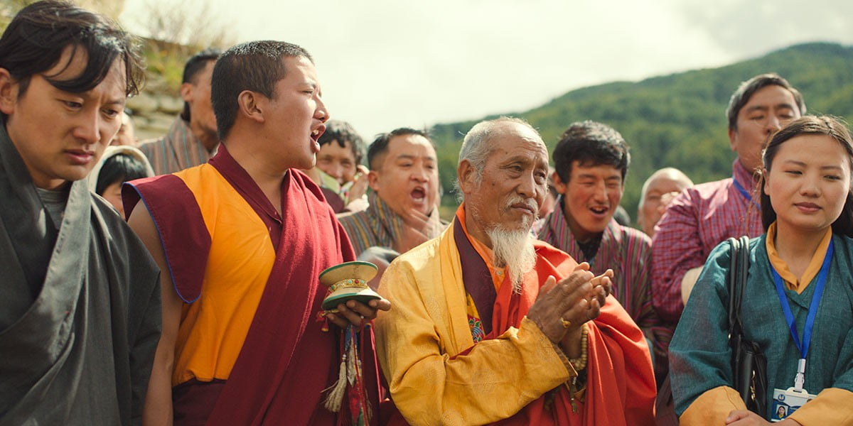 영화 <총을 든 스님> 스틸컷 / 사진. ⓒIMDb