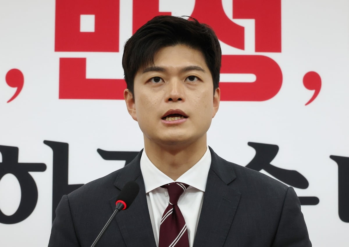 김용태 국민의힘 비상대책위원장이 12일 국회에서 '검찰 해체 4법' 관련 입장 발표를 하고 있다. 연합뉴스