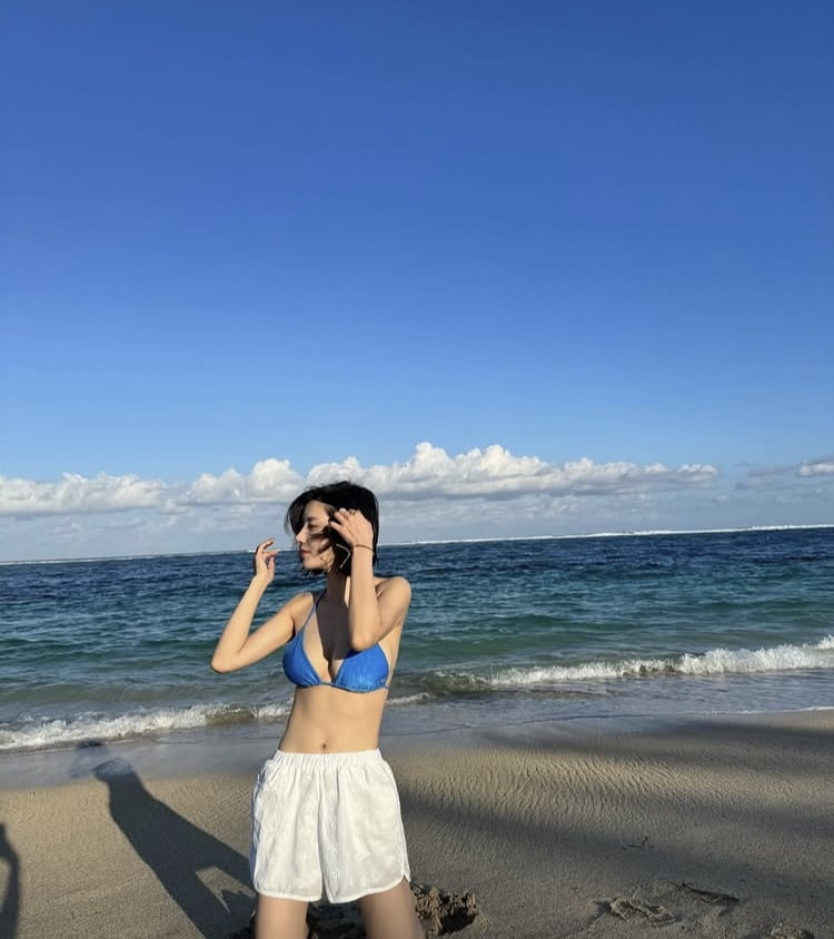 Kwon Eun-bi Stuns in Blue Bikini During Vacation with Kim Min-ju