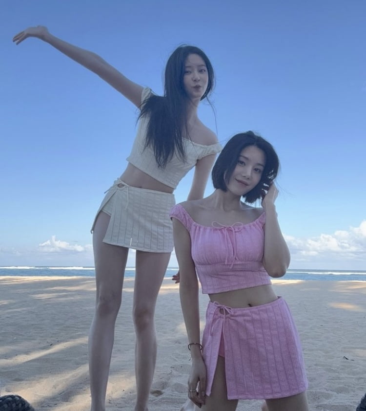 Kwon Eun-bi Stuns in Blue Bikini During Vacation with Kim Min-ju