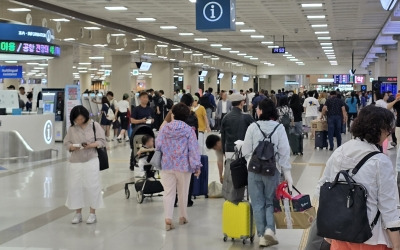 "'폭싹 속았수다' 인기에 여행객 늘었다"…제주공항 여객수요 급반등
