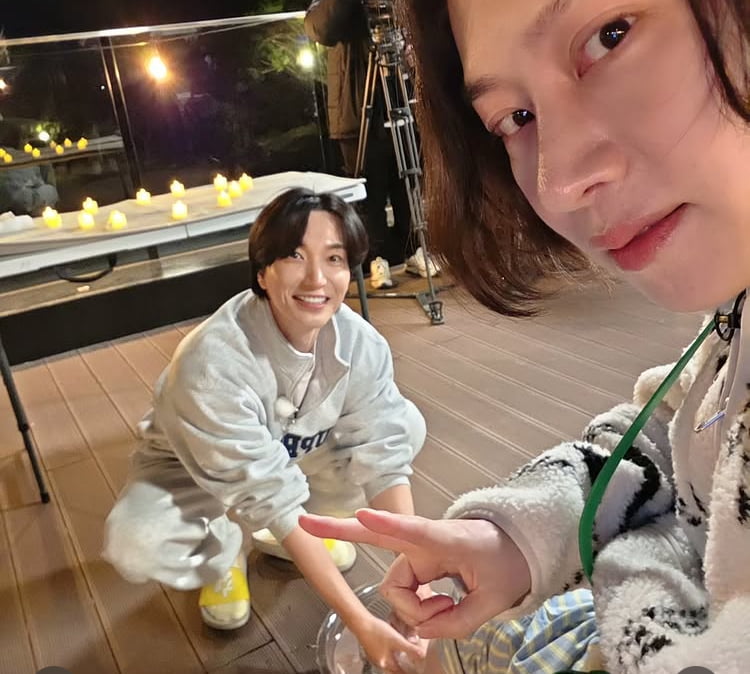 SUPER JUNIOR's Heechul and Leeteuk Celebrate Unbreakable Bond with '83 Line' Selfie