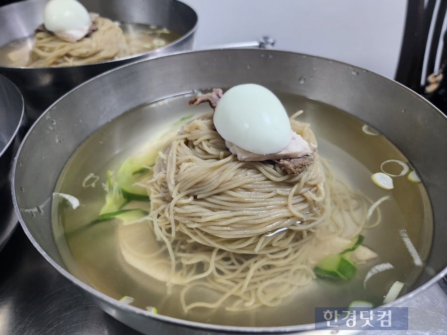 서울 강남구 한 식당의 냉면