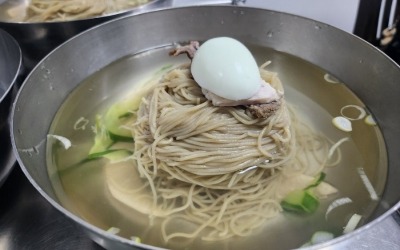 냉면 가격 또 올랐다…한 그릇 1만8000원 가격표에 '울상'
