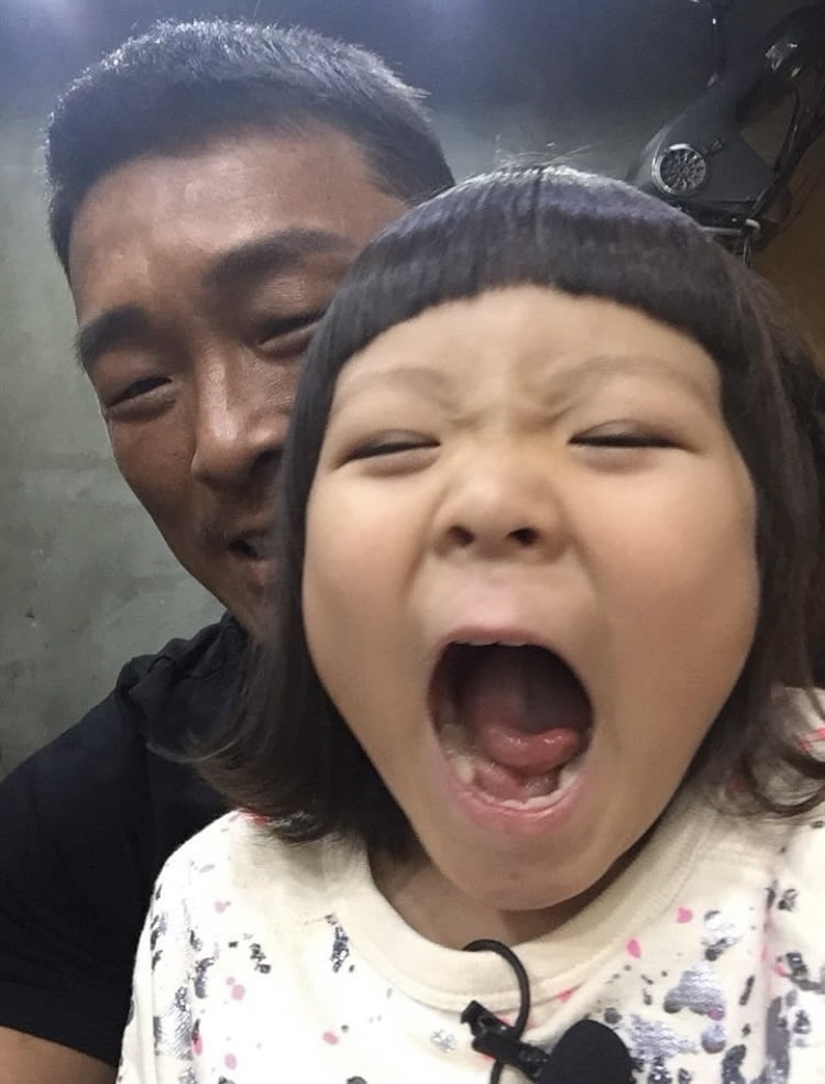 Choo Sung-hoon Shares Adorable Photos of Daughter Choo Sarang