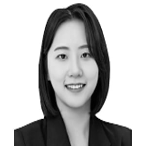 중장년층 배려하지 않는 서울국제도서전