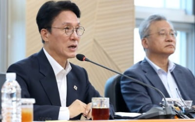 [단독] 김민석, 가족 부동산·좌석 승급 내역 요청도 '거부'