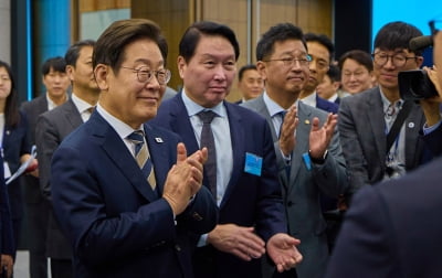 李대통령 지지율 0.7%p 오른 59.3%…與 48.4%·국힘 31.4% [리얼미터]