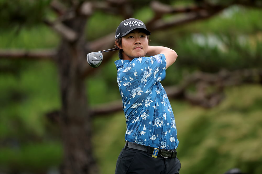 김성현이 22일 경남 양산의 에이원CC에서 열린 한국프로골프(KPGA)투어 제68회 KPGA 선수권대회 최종 4라운드 1번홀에서 티샷을 하고 있다. KPGA 제공