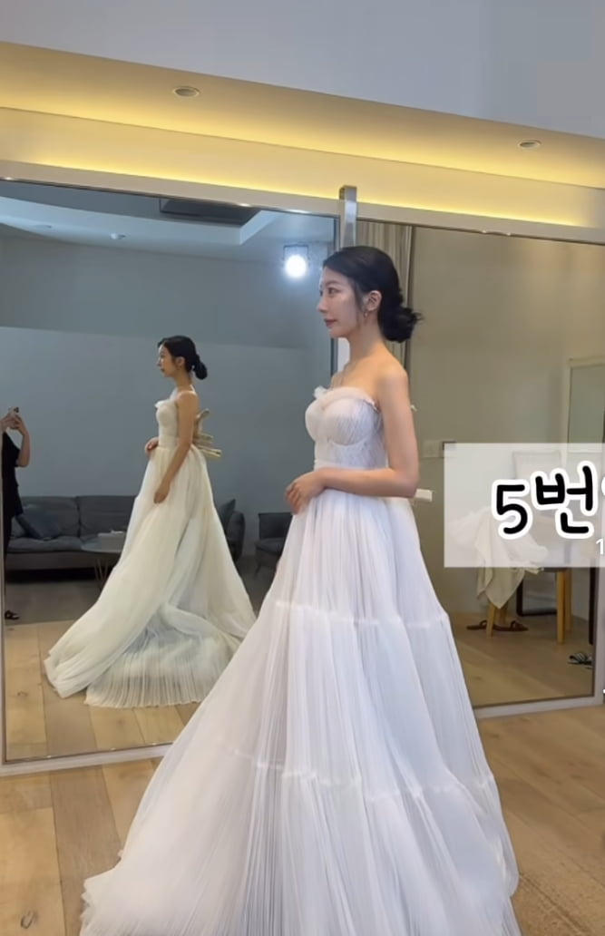 Ayane, Wife of Actor Lee Ji-hoon, Stuns in Elegant Dresses Ahead of Daughter's First Birthday