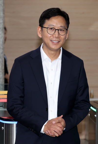 [포토] 청문회 사무실로 출근하는 배경훈 과학기술정보통신부 장관 후보자