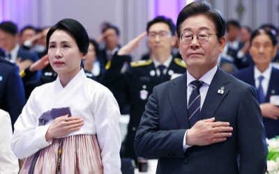 [포토] 李 대통령 '호국보훈의 달' 맞아 국가유공자 등 160여 명 초청