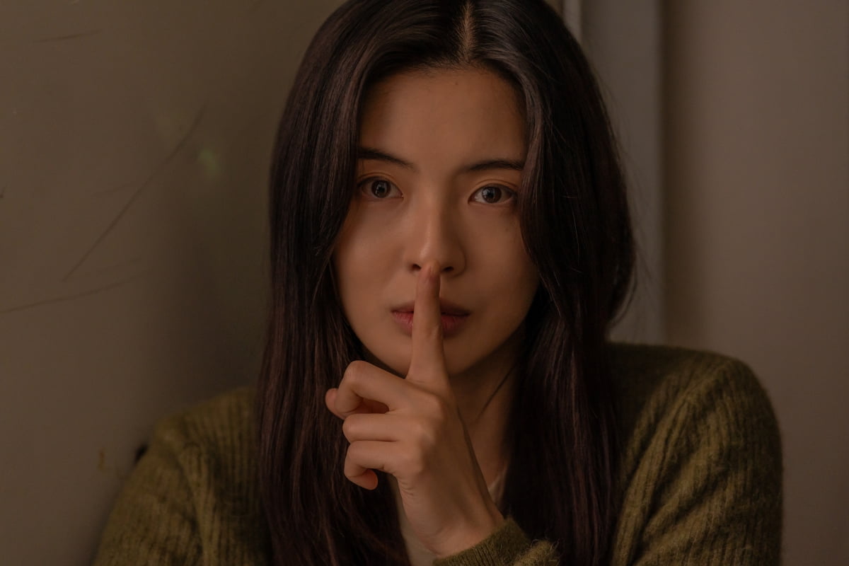 현실적이라 더 무섭다…여름 극장가는 지금 '납량특집' [무비인사이드]