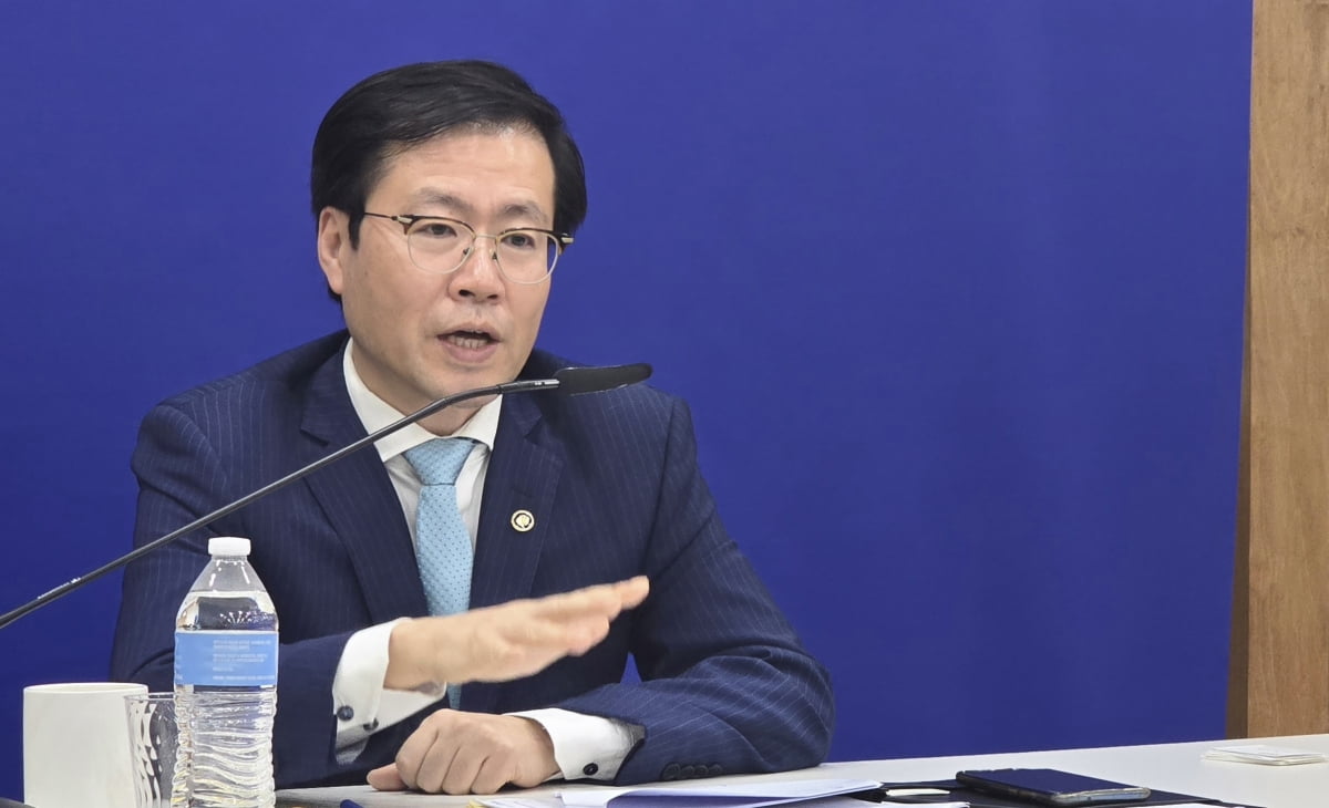 이재명 정부 협상팀 "관세협상, 제조업 르네상스 파트너십 기회로 만들겠다"