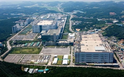 LG토토사이트 해킹 신고, 中 추격 따돌린다…7000억 투자 승부수