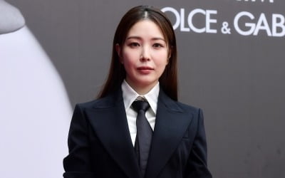 강남 한복판 곳곳 가수 보아 모욕 낙서…30대 여성 용의자 검거