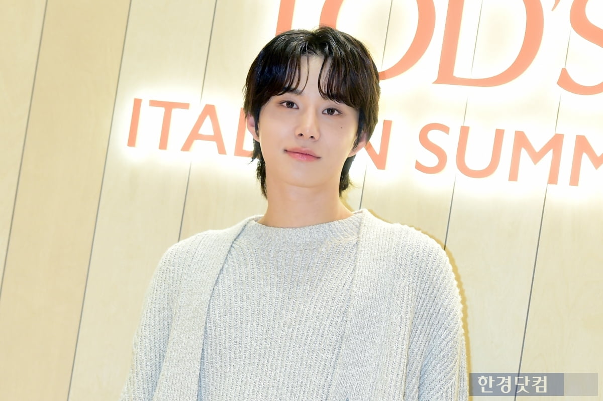 [포토] NCT 정우, '부드러운 미소에 시즈니 심쿵'
