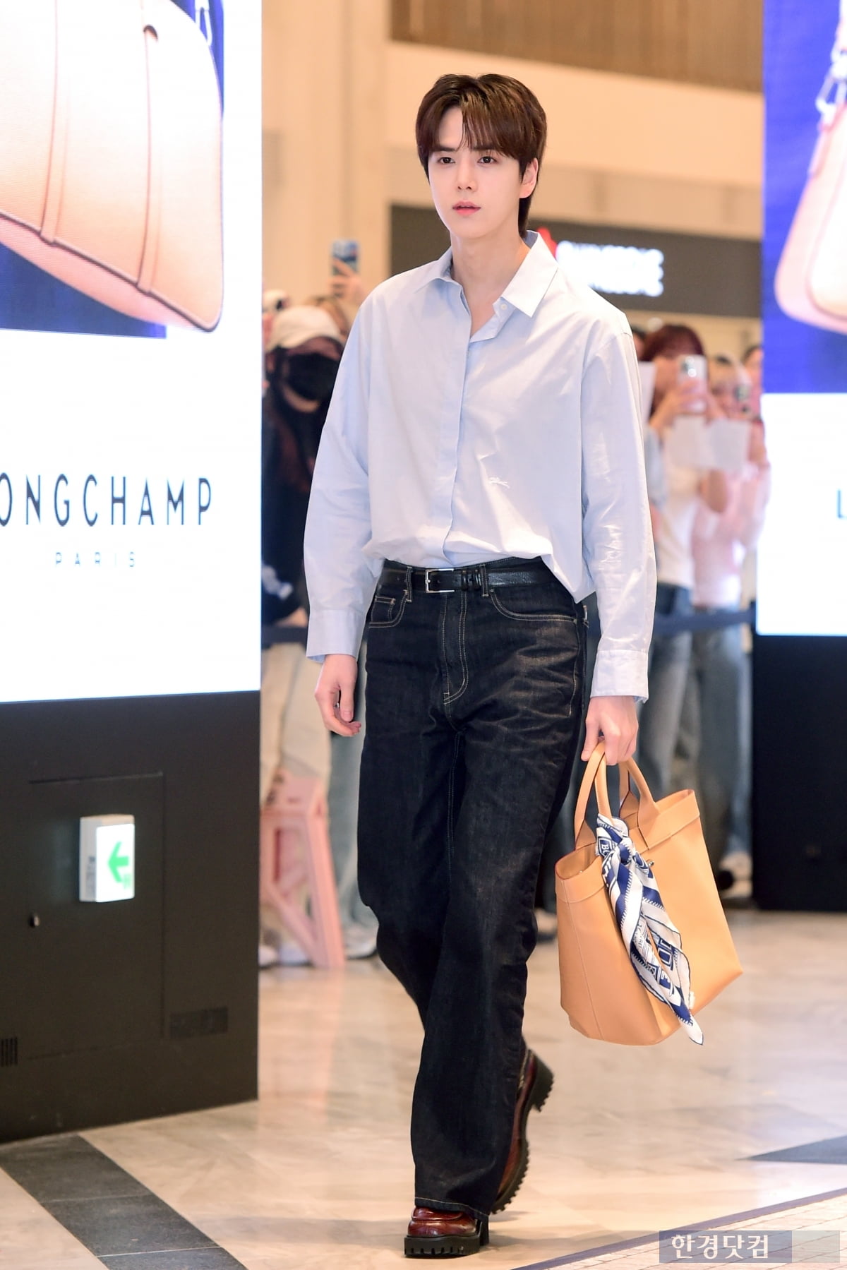 [포토] 더보이즈 영훈, '팬들 반하게 만드는 멋진 모습'