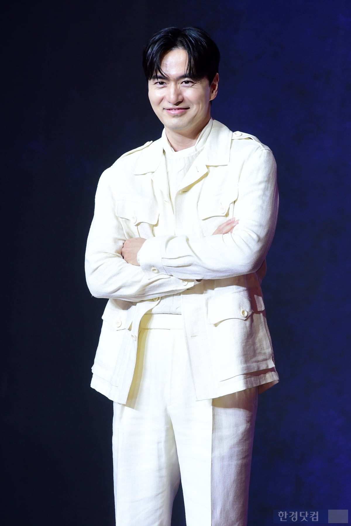 [포토] 이진욱, '팬들 반하게 만드는 멋진 모습'