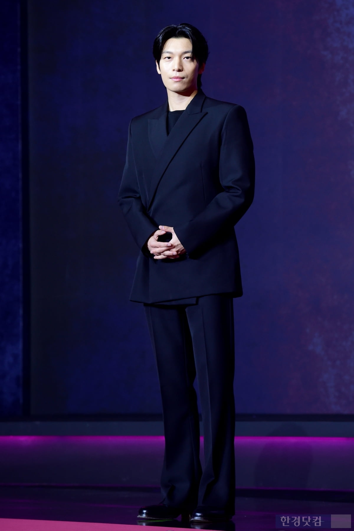 [포토] 위하준, '멋진 미소에 팬들 심쿵'