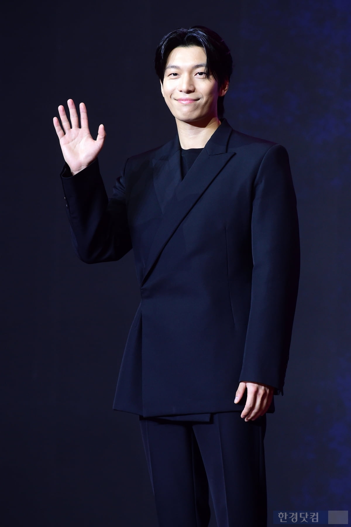 [포토] 위하준, '멋진 미소에 팬들 심쿵'