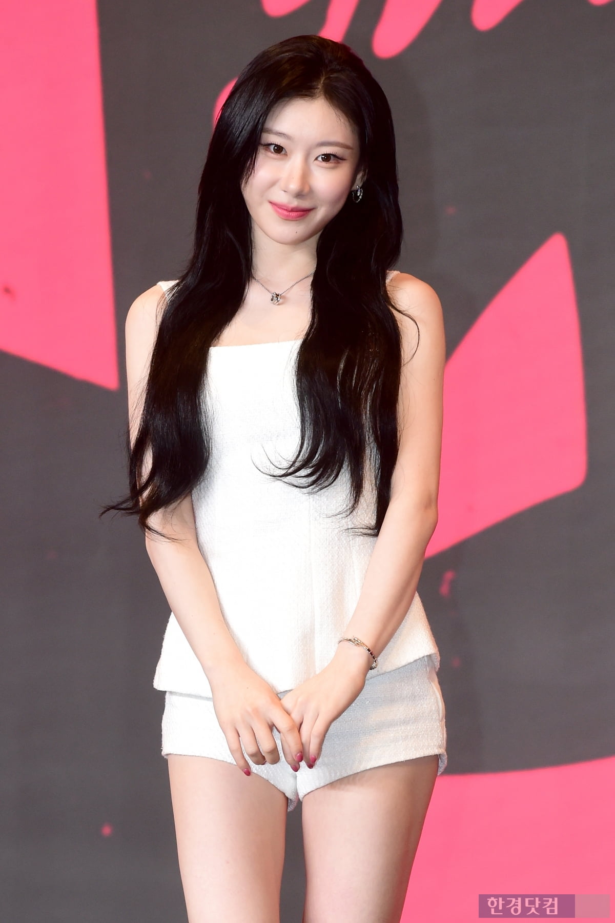 [포토] ITZY 채령, '상큼함 가득한 하트~'