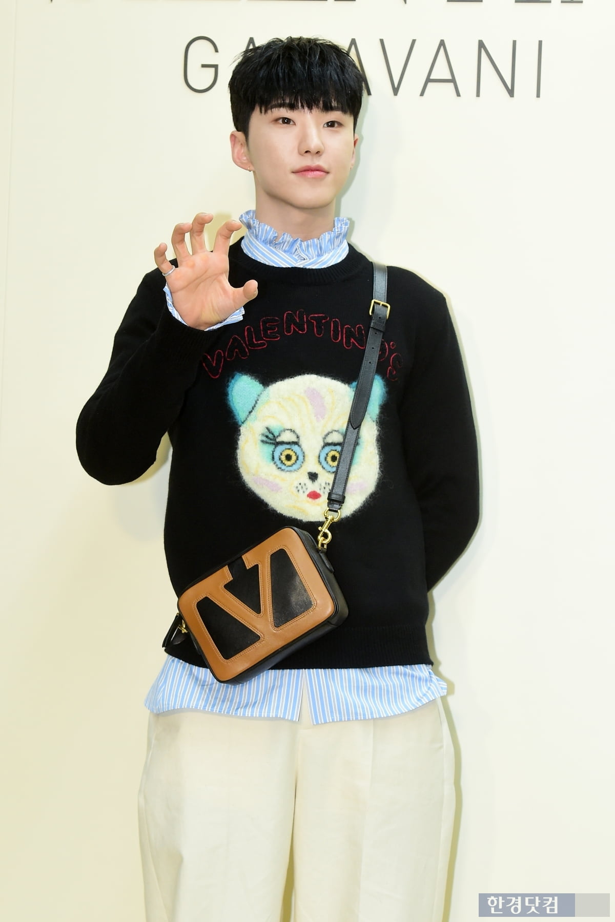 [포토] 세븐틴 호시, '팬들 마음 흔드는 멋진 모습'