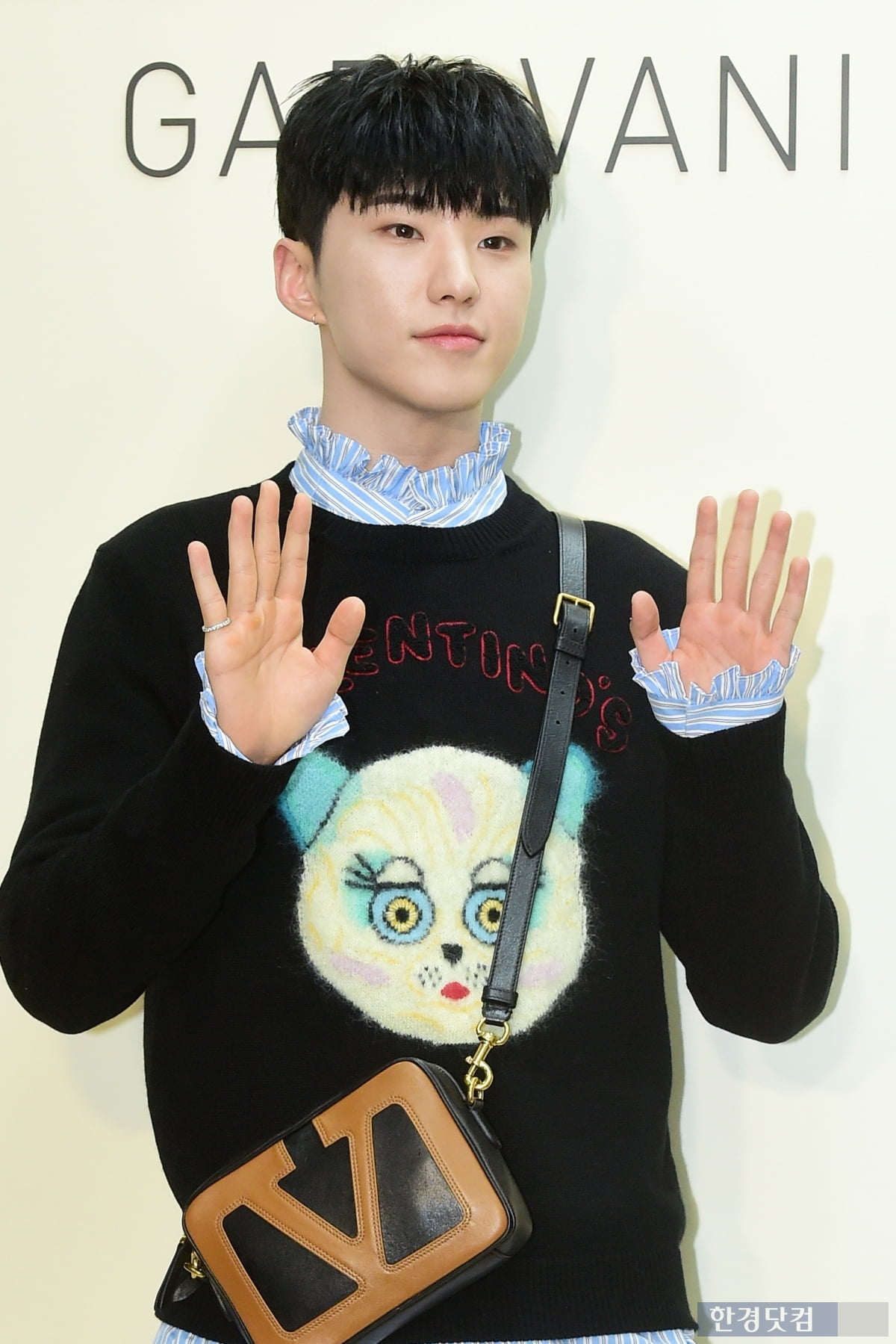 [포토] 세븐틴 호시, '팬들 마음 흔드는 멋진 모습'