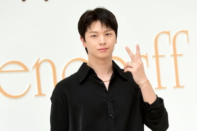 [포토] 육성재, '멜로디 빠져들게 만드는 멋짐'