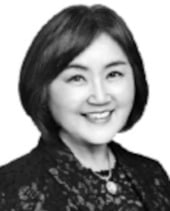 [황영미의 시네마 오디세이] 눈 앞의 행복찾기 - 영화 '우리가 빛으로 상상하는 모든 것'