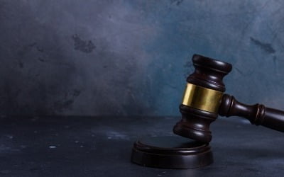 폭력조직 탈퇴한 30대 "곧 아빠 된다"…재판부에 선처 호소