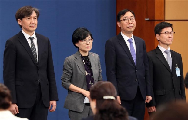 "청와대 살림 다시 짠다"…3년 만에 복귀한 '지방대 흙수저' [김익환의 부처 핸즈업]   