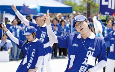 때릴수록 표 나온다?…'네거티브 난타전' 물든 대선 마지막 주말