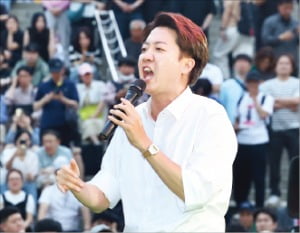 < 이준석 “이재명 세상 두렵다면 키워달라” alt=