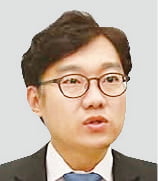 '성남 라인' 실세로 … 총무비서관 김현지, 1부속실장 김남준