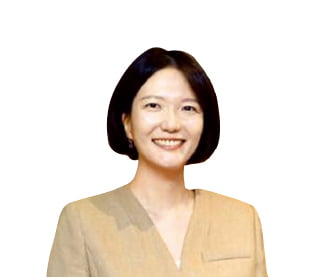 보폭 넓히는 최수연, 넷플릭스 CEO와 회동