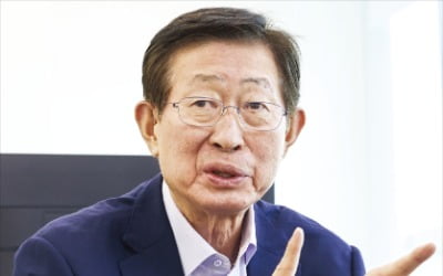 "李정부, 실용적 시장주의 뒷받침할 구체적 중·단기 방안 내놔야" 한경 인터뷰