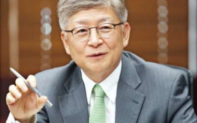 강성진 차기 한국경제학회장 "전국민 지원금, 지금은 참아야할 때"