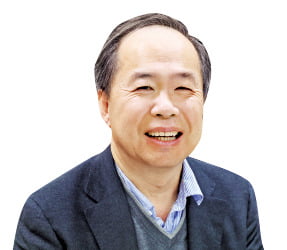 김정호 교수 "AI 시대 메모리칩은 연산 가능한 팔방미인"