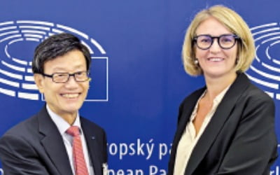 윤진식 무협 회장, 브뤼셀서 EU 통상 '아웃리치'