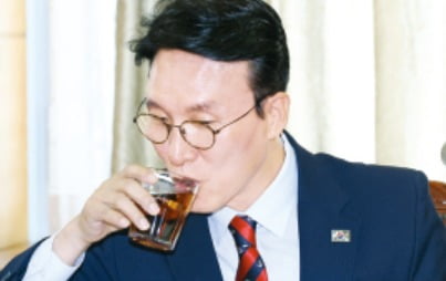 식품업계 만난 김민석…"규제로 물가 잡는 시대 지났다" [영상]
