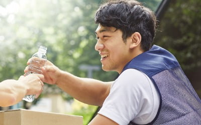 "다시 힘을 냅시다 기업이 함께 뜁니다"
