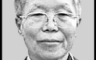 시대의 아픔 보듬은 시인 민영 별세