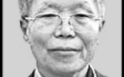 시대의 아픔 보듬은 시인 민영 별세