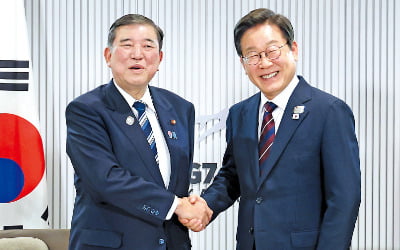 李, 이시바와 회담…"작은 차이 넘어 협력"