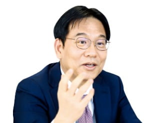 윤성로 "비만약 판세 바꾼 일라이릴리, 비결은 도메인 AI"